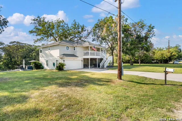 34 river oak Seguin, TX 78155