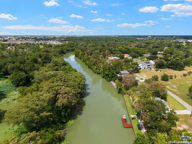 34 river oak Seguin, TX 78155