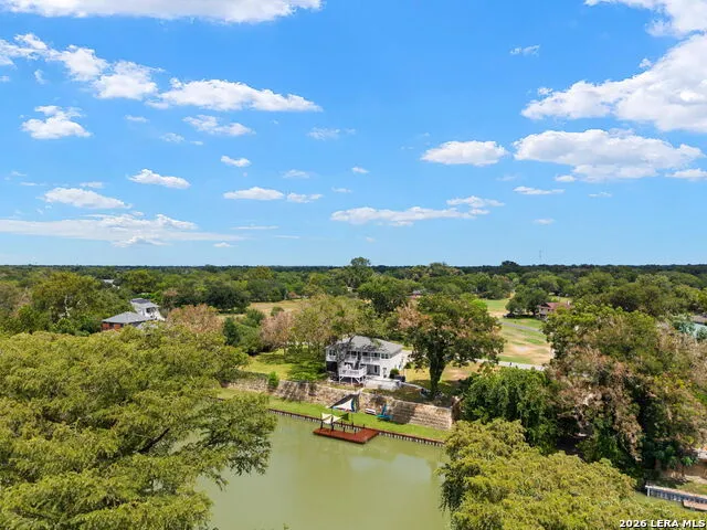 34 river oak Seguin, TX 78155