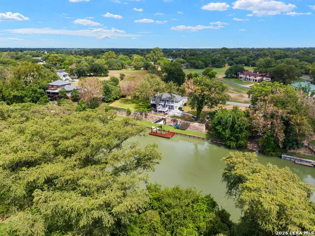 34 river oak Seguin, TX 78155