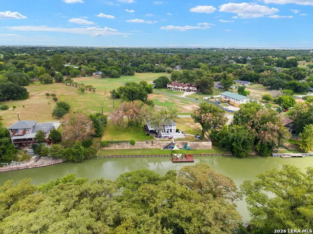 34 river oak Seguin, TX 78155