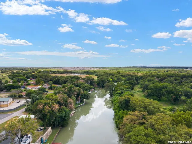 34 river oak Seguin, TX 78155