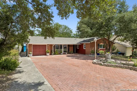 3203 Shady Springs