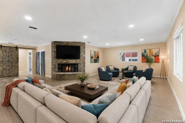 3203 Shady Springs San Antonio, TX 78230