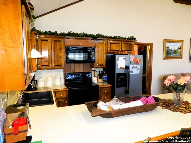 3078 Goat Hill Road Lakehills, TX 78063