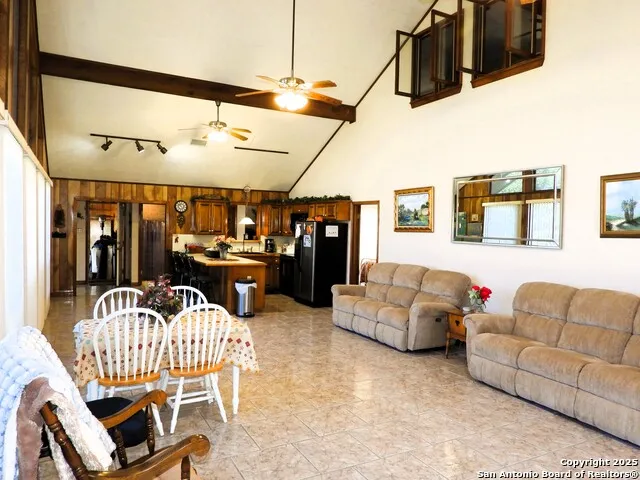 3078 Goat Hill Road Lakehills, TX 78063