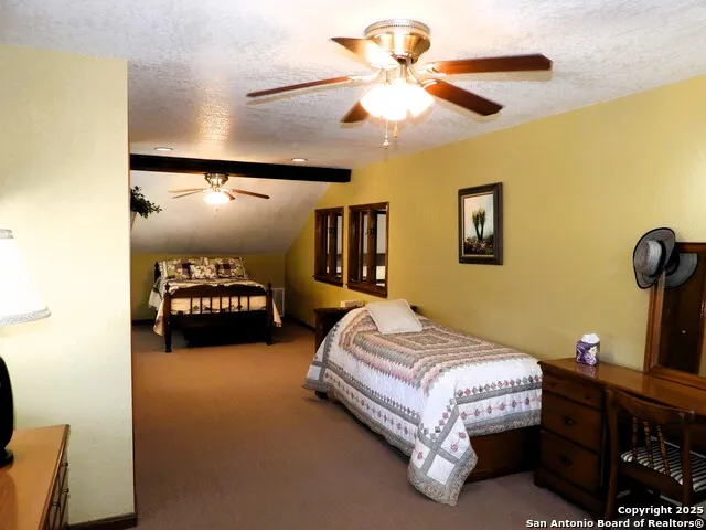 3078 Goat Hill Road Lakehills, TX 78063