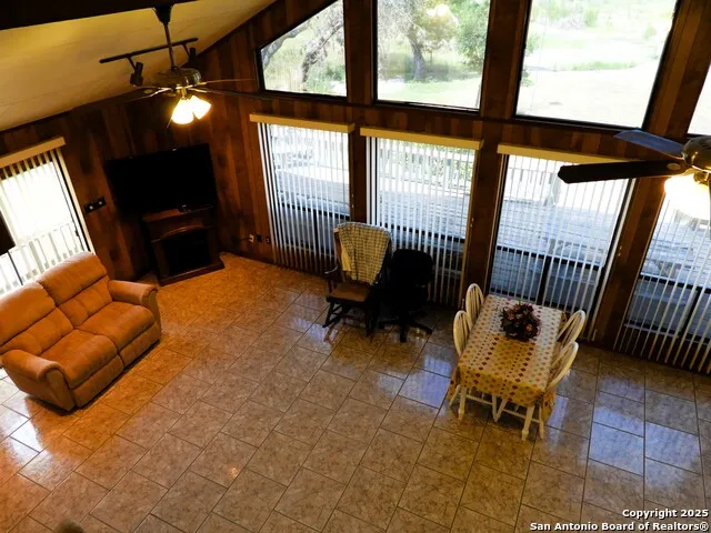 3078 Goat Hill Road Lakehills, TX 78063