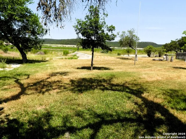 3078 Goat Hill Road Lakehills, TX 78063