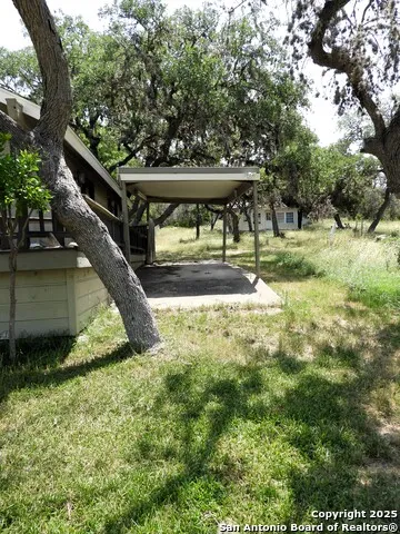 3078 Goat Hill Road Lakehills, TX 78063