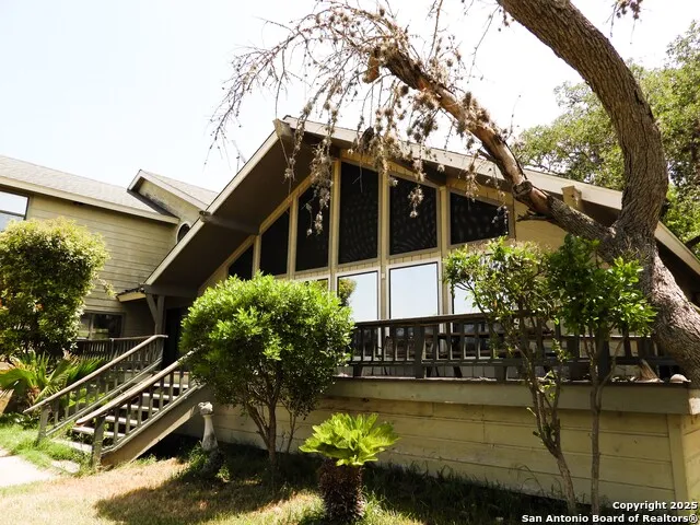 3078 Goat Hill Road Lakehills, TX 78063