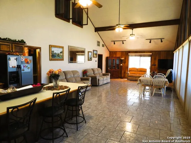 3078 Goat Hill Road Lakehills, TX 78063