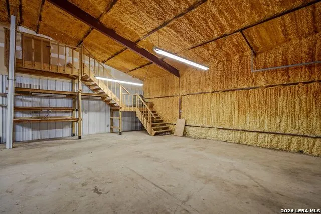25 High Mdw Lytle, TX 78052