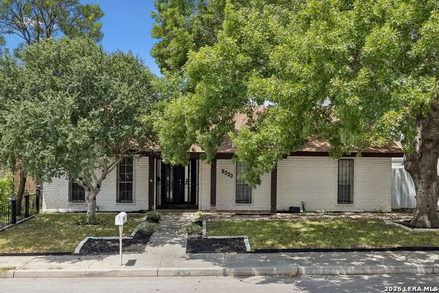 8333 Windway Windcrest, TX 78239