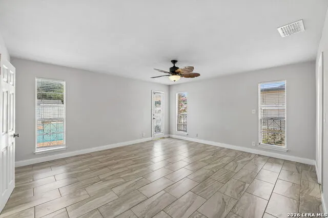 8333 Windway Windcrest, TX 78239