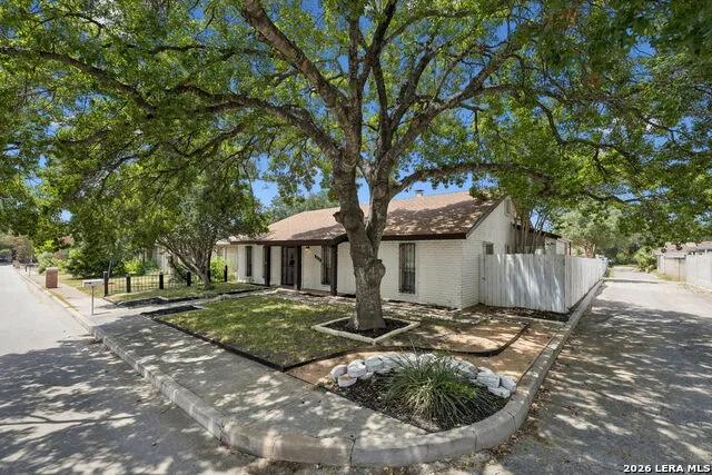8333 Windway Windcrest, TX 78239