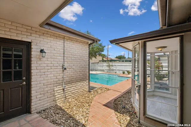 8333 Windway Windcrest, TX 78239