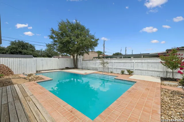 8333 Windway Windcrest, TX 78239