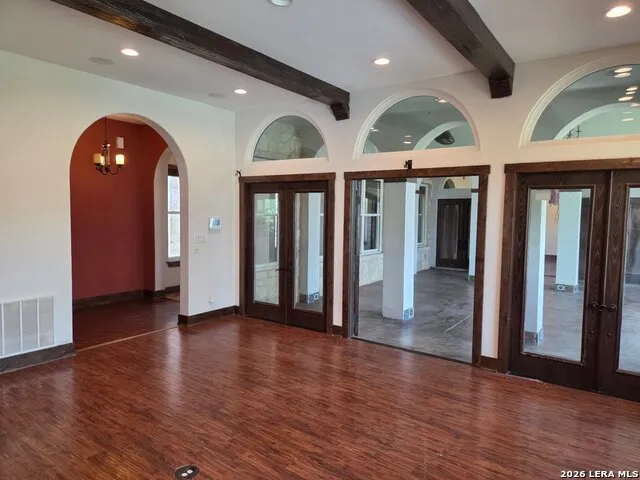2270 County Road 306 Floresville, TX 78114