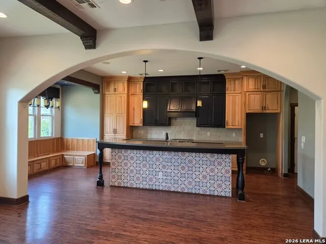 2270 County Road 306 Floresville, TX 78114