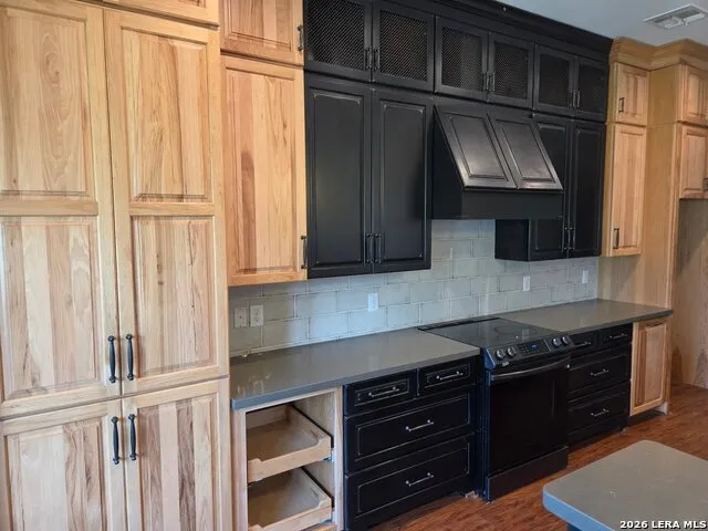 2270 County Road 306 Floresville, TX 78114