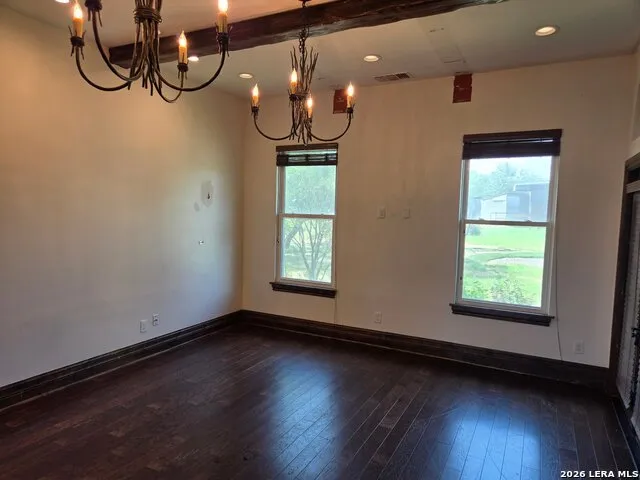 2270 County Road 306 Floresville, TX 78114