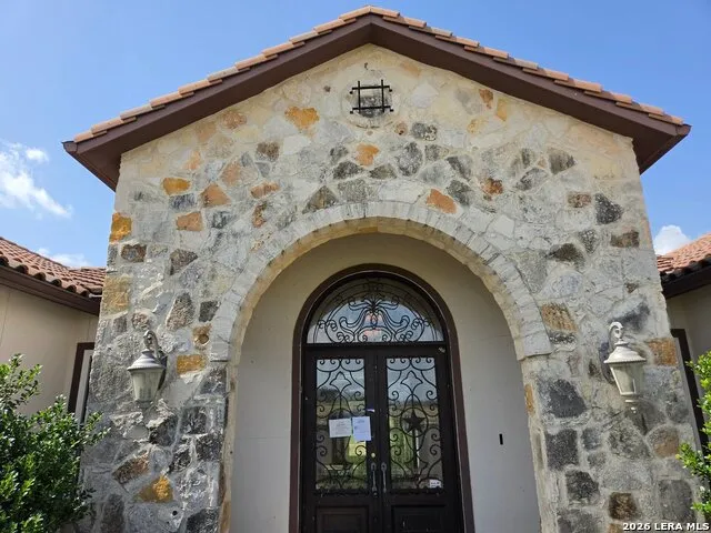 2270 County Road 306 Floresville, TX 78114