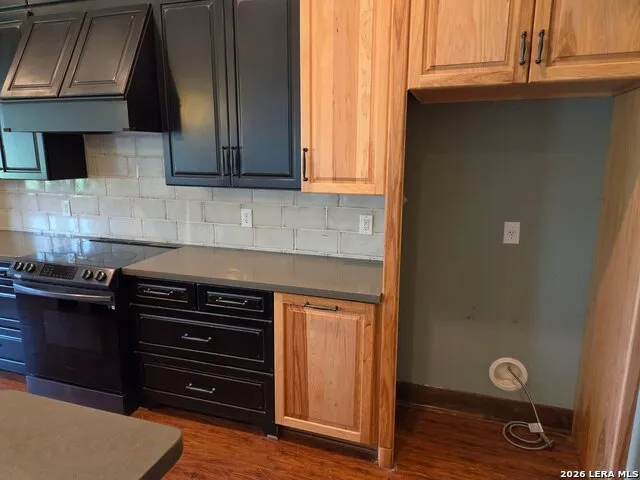 2270 County Road 306 Floresville, TX 78114