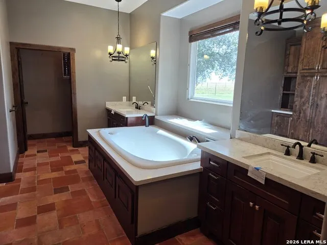 2270 County Road 306 Floresville, TX 78114