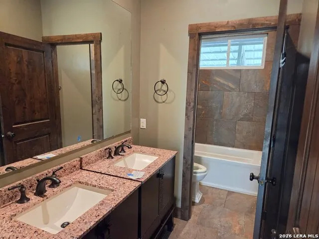 2270 County Road 306 Floresville, TX 78114
