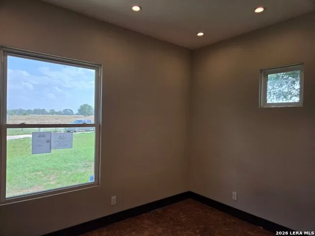 2270 County Road 306 Floresville, TX 78114