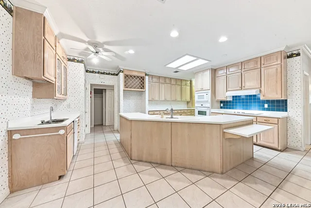 2773 DIAMOND TRL New Braunfels, TX 78132
