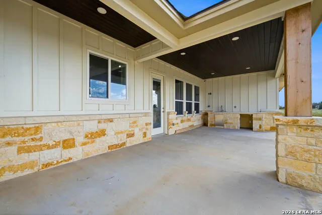 314 Firewheel Loop Floresville, TX 78114