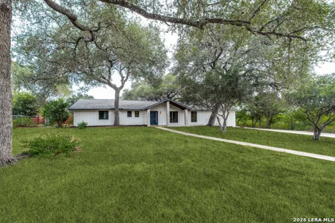 612 SKYFOREST DR