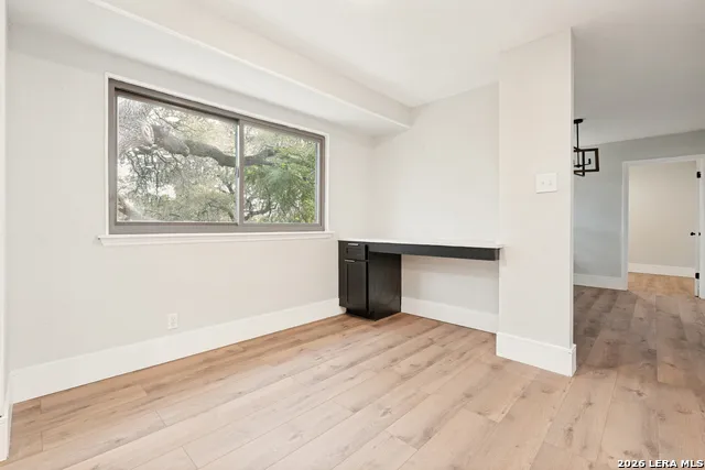 612 SKYFOREST DR Hollywood Park, TX 78232