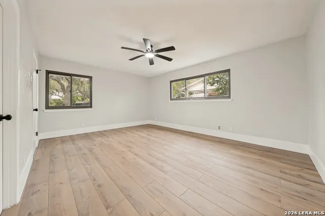 612 SKYFOREST DR Hollywood Park, TX 78232