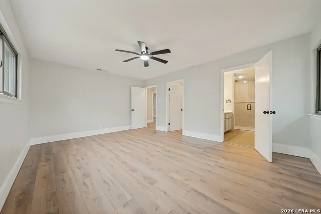 612 SKYFOREST DR Hollywood Park, TX 78232