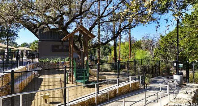 612 SKYFOREST DR Hollywood Park, TX 78232