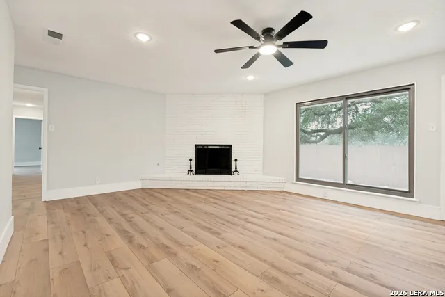 612 SKYFOREST DR Hollywood Park, TX 78232