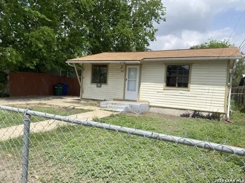 545 W HARLAN AVE