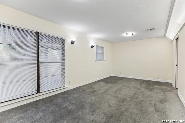 115 Springwood Ln San Antonio, TX 78216