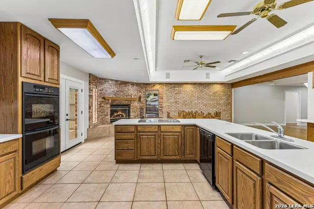 115 Springwood Ln San Antonio, TX 78216