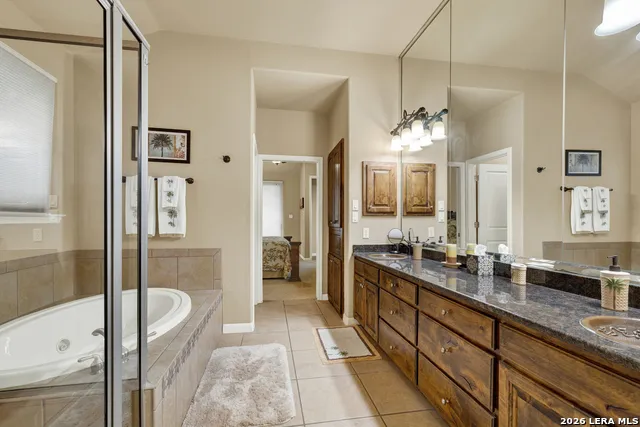 1525 W LAKESIDE DR Canyon Lake, TX 78133