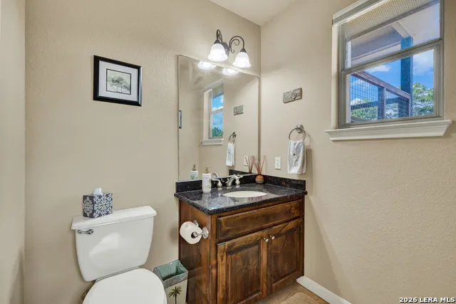 1525 W LAKESIDE DR Canyon Lake, TX 78133