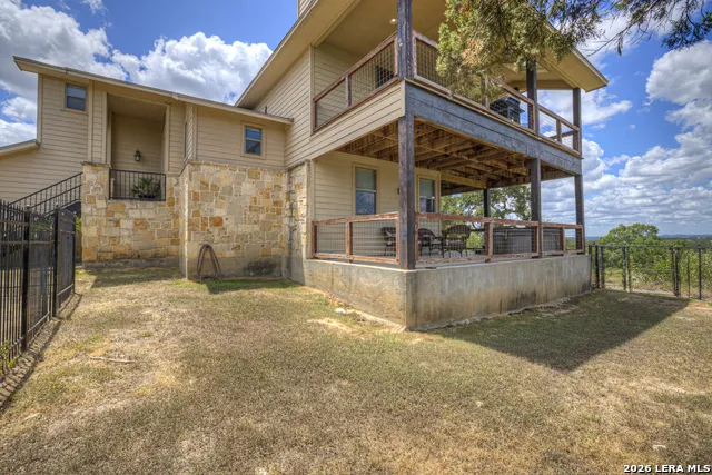 1525 W LAKESIDE DR Canyon Lake, TX 78133