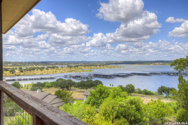 1525 W LAKESIDE DR Canyon Lake, TX 78133