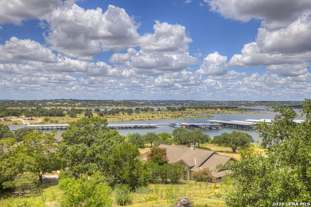 1525 W LAKESIDE DR Canyon Lake, TX 78133