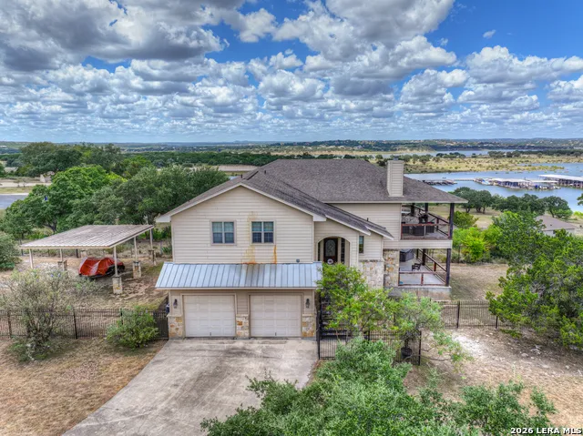 1525 W LAKESIDE DR Canyon Lake, TX 78133