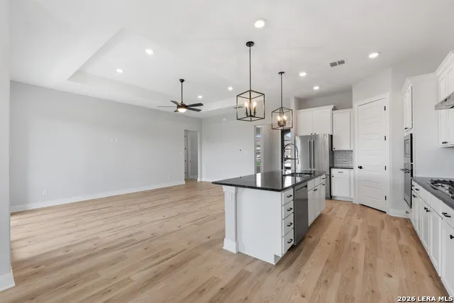 204 AZALEA ALY Castroville, TX 78009
