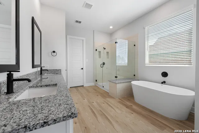 204 AZALEA ALY Castroville, TX 78009